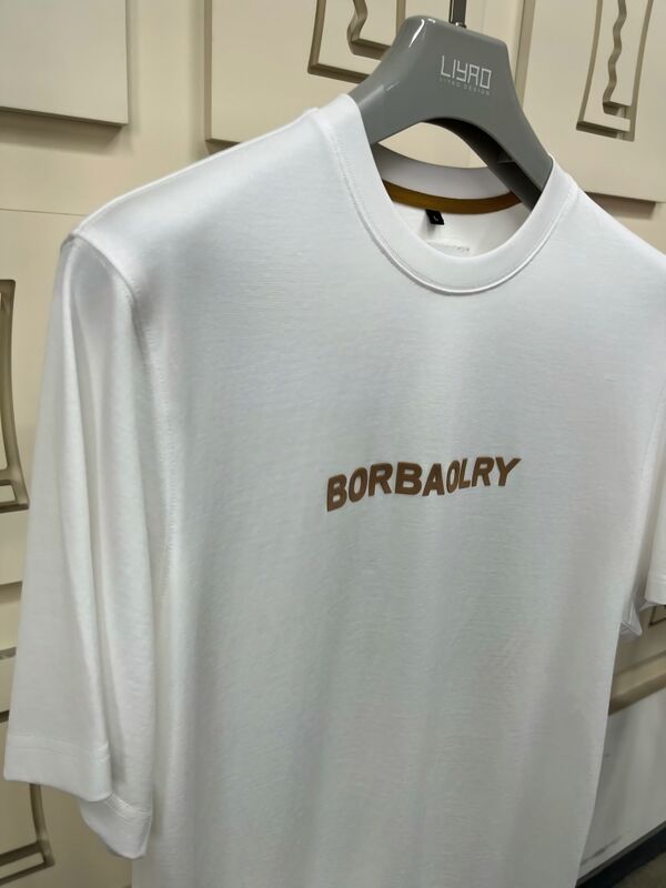 Высококачественная мужская футболка с коротким рукавом с индивидуальным логотипом с использованием технологии DTG