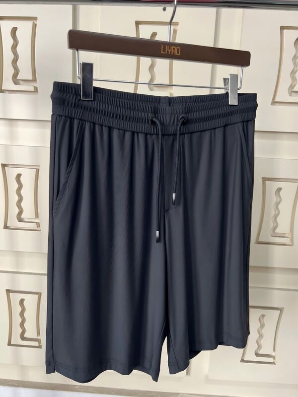 Мужские высококачественные фитнес шорты для бега Дыхательный материал для быстрого сушки Длина колена Летняя спина карманный карманный простой дизайн